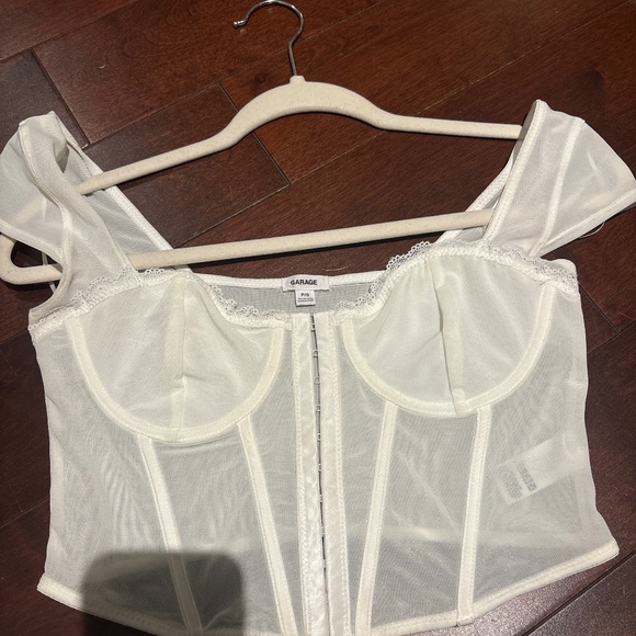 Garage white top size small - Picture 1 of 5